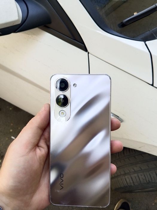 Продам Vivo Y04 128gb