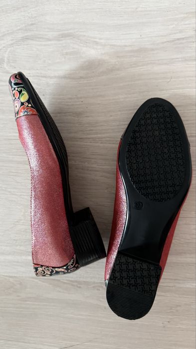 Pantofi de dama, roz cu model, marimea 37