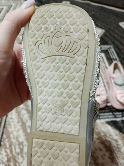 Продам туфельки детские