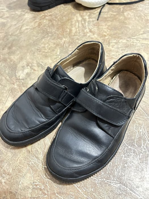 Продам туфли для мальчика