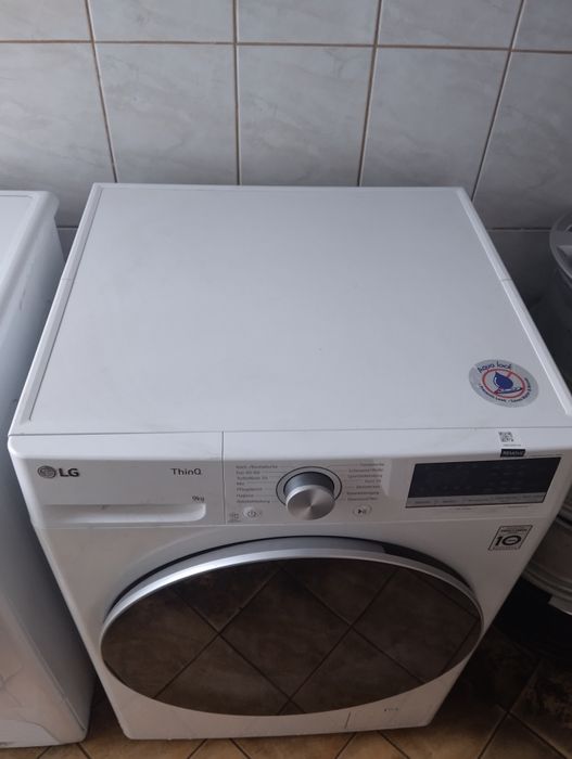 Продавам пералня LG 9кг