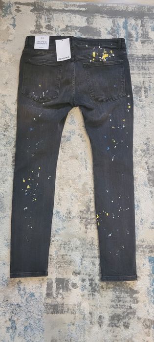Bershka Super Skinny Jeans gri închis cu rupturi și efect paint