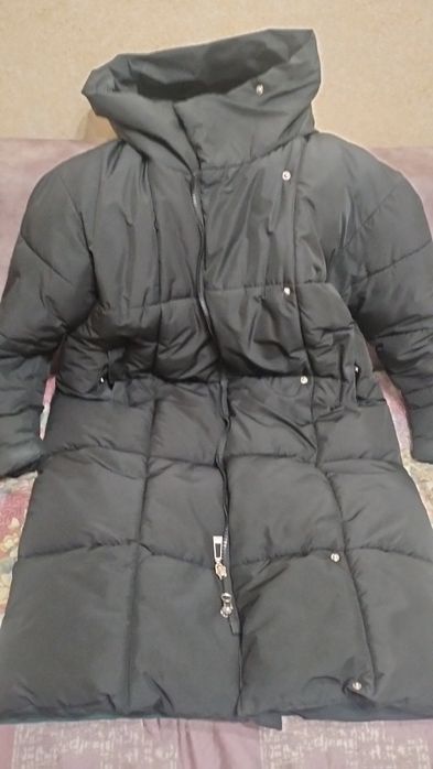 Продам зимнюю куртку за 5000тысячи