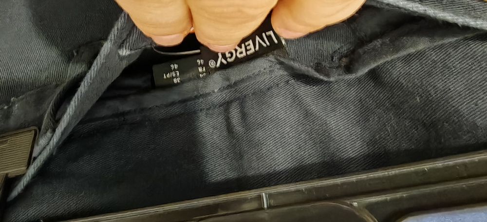 Pantaloni noi barbatesti