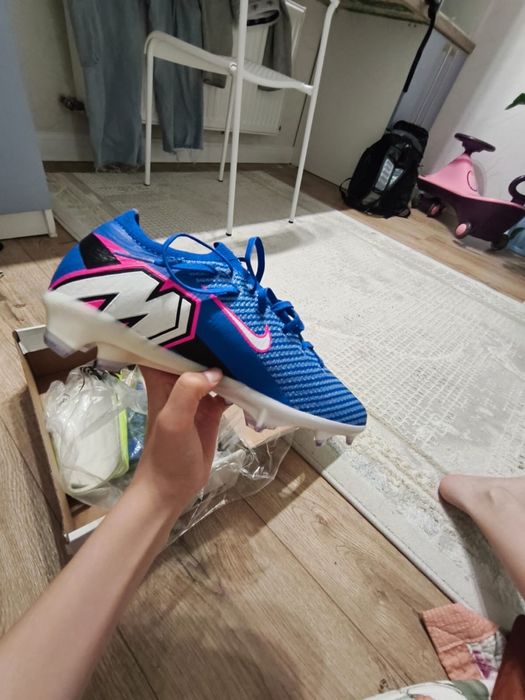 Найк бутсы 36размер новый