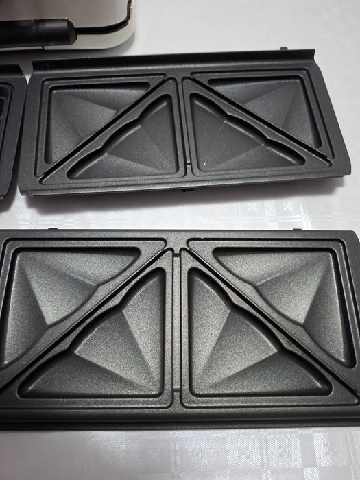 Set 2 tavite sandwick maker + set 2 tavite grofe Tefal