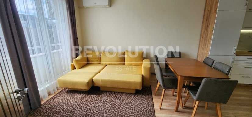 ПРОСТОРЕН тристаен апартамент в района на Лятно кино Тракия!