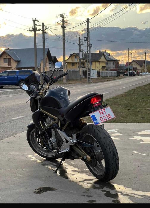 Kawasaki ER-6n (limitat A2) – pregătită de drum!