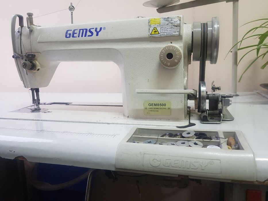 Сотилади тикув мошинка. состояния и ало. бир куда ишлагян.