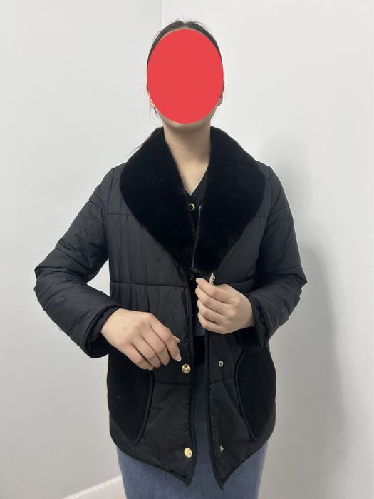 сәнді киімдер жастарға арналған, норка жағалы қара куртка