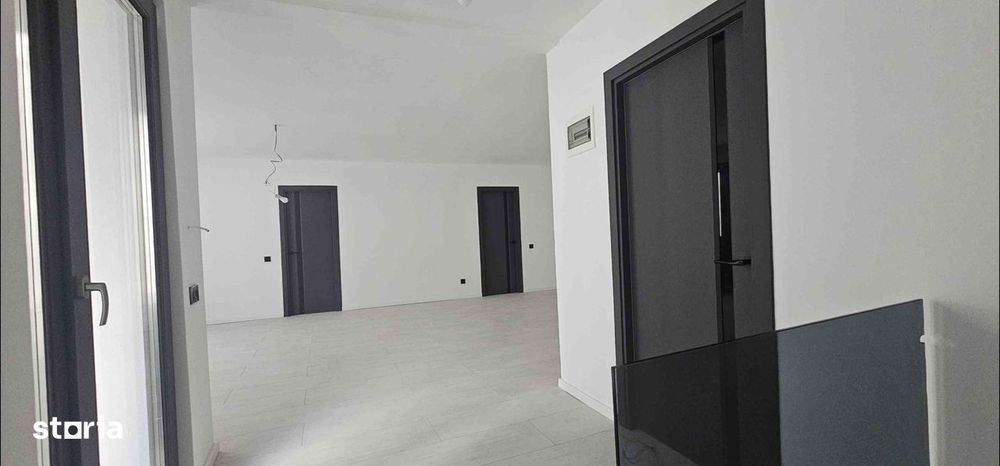 Parcul Tineretului ( amfiteatrul ) str.Martisor