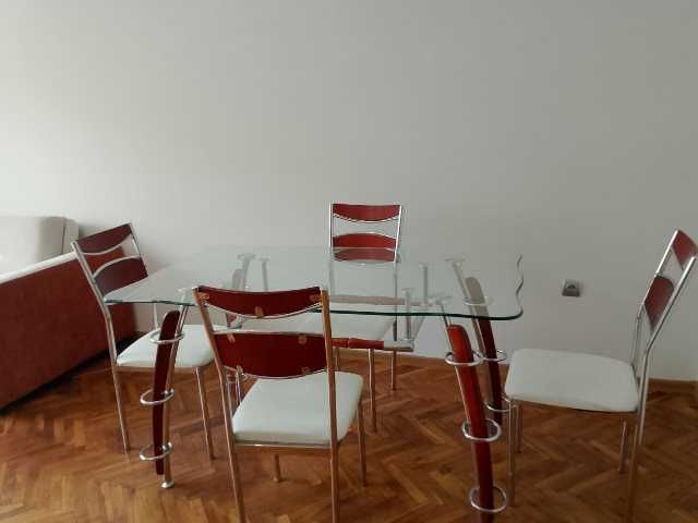 Дава се под наем Тристаен апартамент в Търговище, Център - 74 кв.м за 331.5 € - Снимка #2