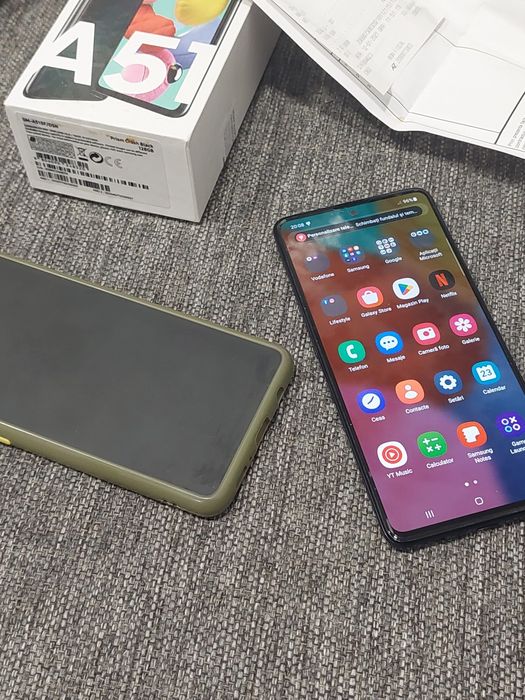 Samsung A51 128 GB liber de rețea cutie acte telefon bun