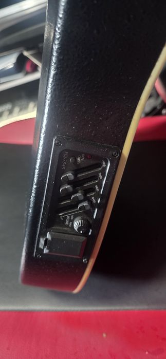 Ел. Акустична китара Harley b  Ел. Акустична китара Harley benton