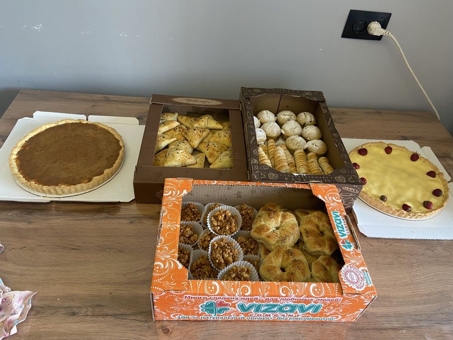 Чайный стол, выпечка на заказ