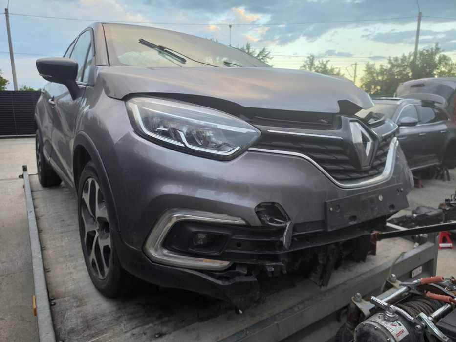 Dezmembrez Renault Captur