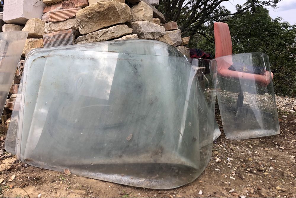 Строителни материали - керемиди, коминни тела, мраморни плочи