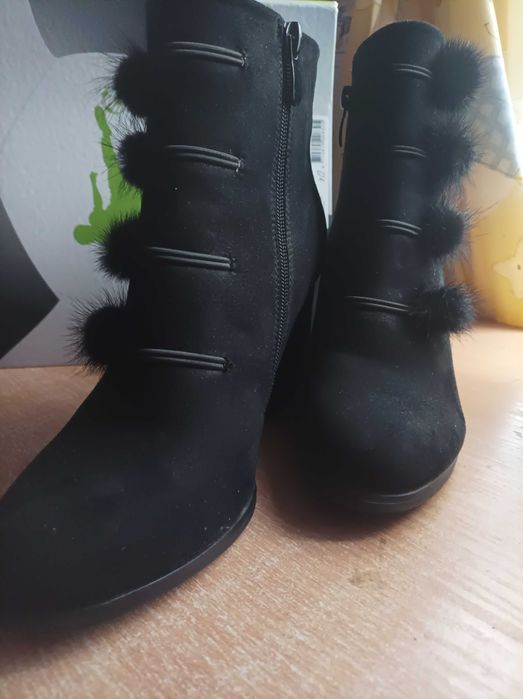 Дамски стилни боти