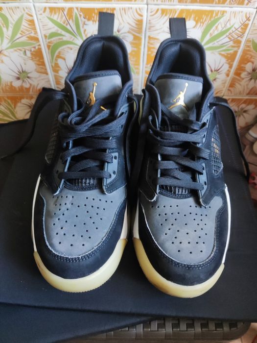 Adidas  Nike Jordan