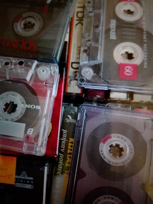 Много запазени аудио касети