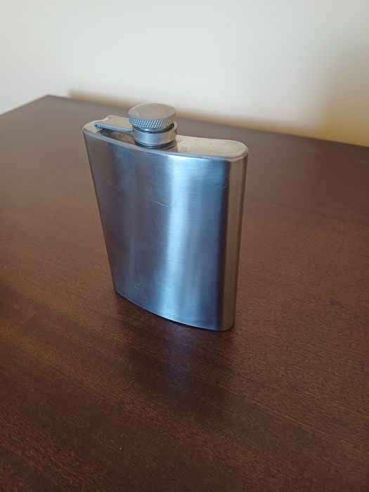 Метално шише за ракия