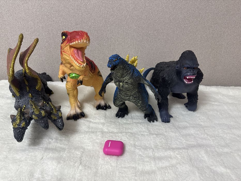 Резиновые игрушки в отличном состоянии. Цена за все 600.000