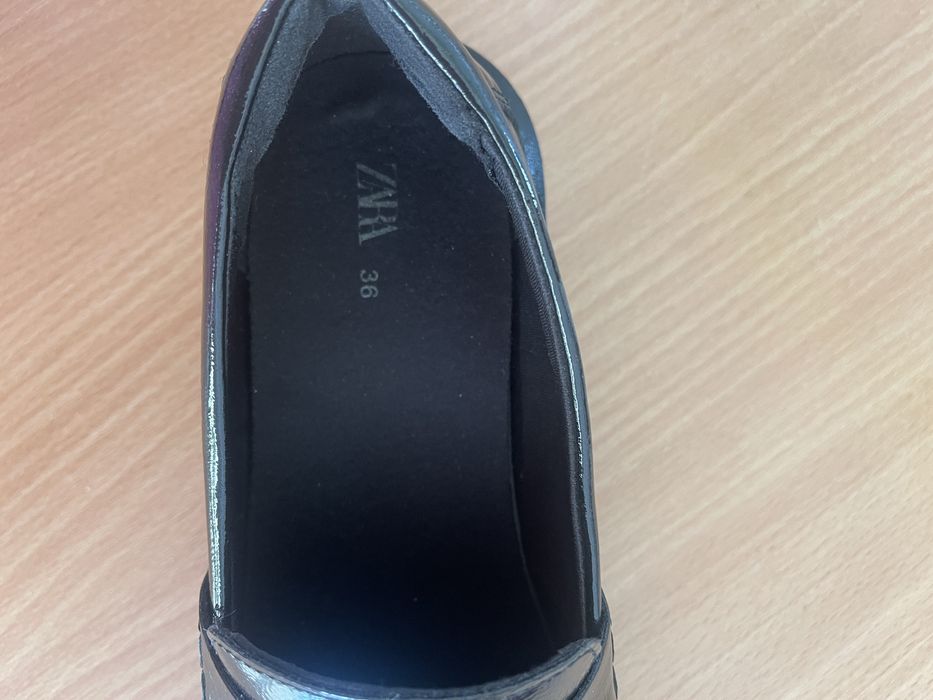 Лачени обувки Zara за момиче