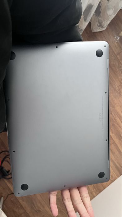 Macbook air m1 2025
