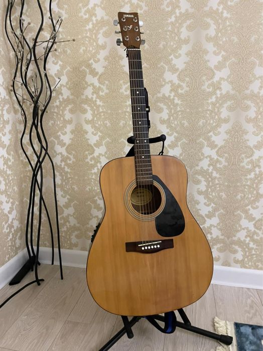 Гитара акустическая