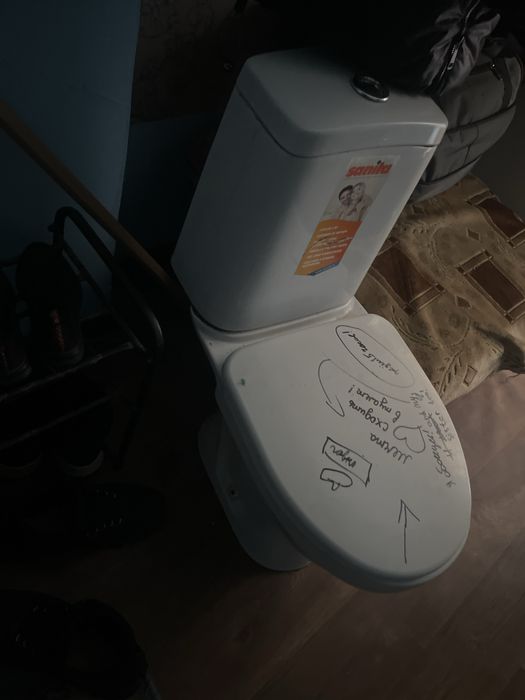 Туалет продам бу в хорошем состояний