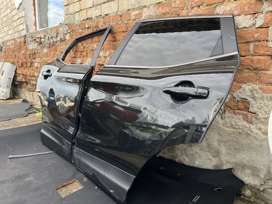 Portiera / Usa stanga dreapta spate Nissan Qashqai J11