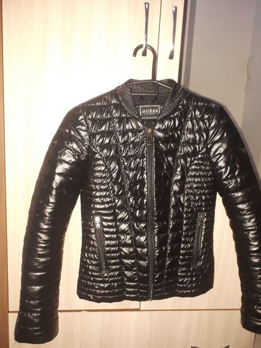 Куртка Guess продам
