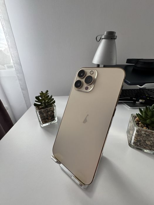 iPhone 13 Pro Max 128GB - Impecabil, zero zgârieturi + Cutie + 6 Huse
