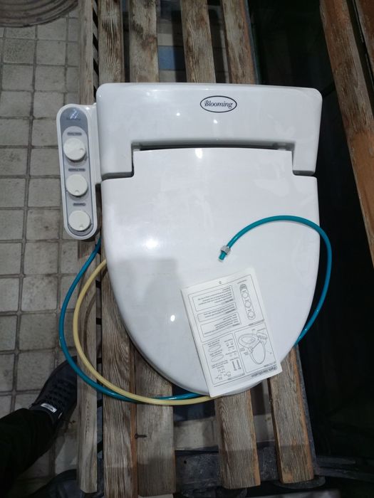 Унитазная крышка хороший хороший