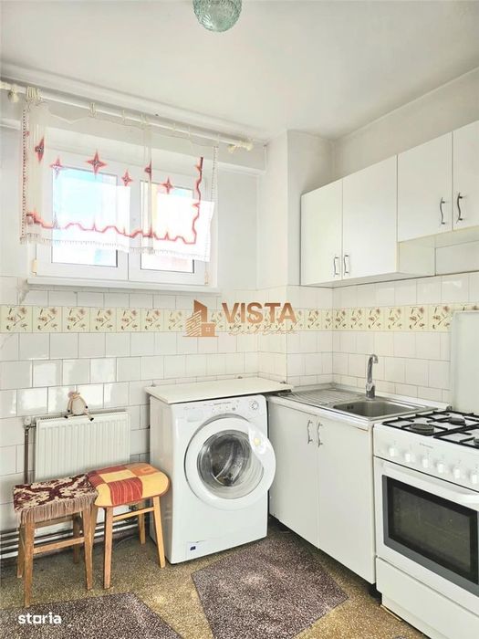 Apartament 3 camere, zona Astra