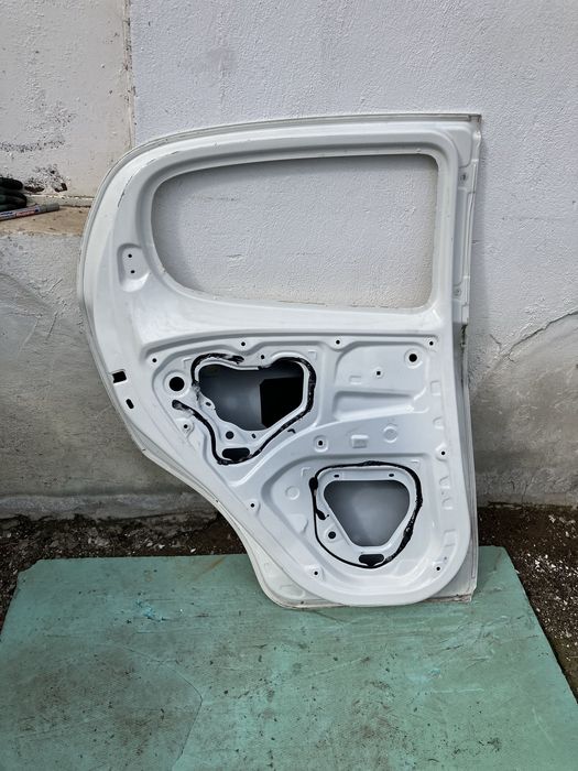 Задна лява врата за Citroen C1 Ситроен Ц1 Peugeot 108 Пежо 108  2014-2022г