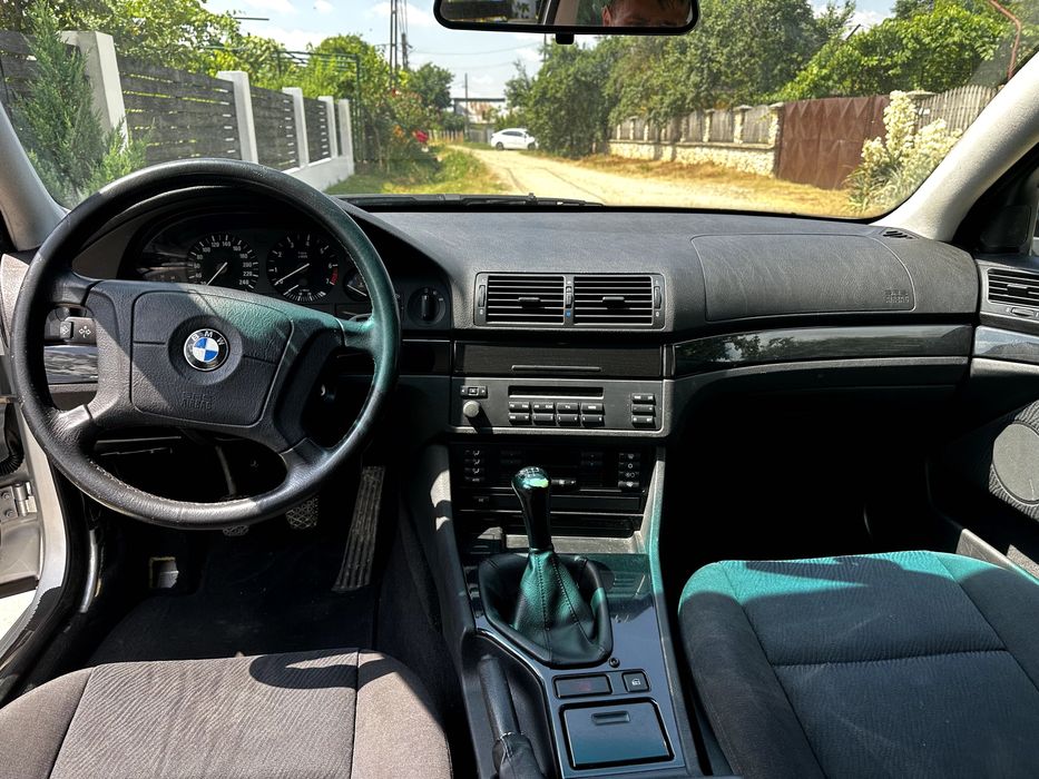 Vand BMW Seria 5 523i