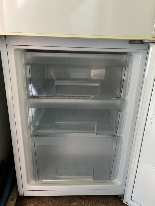 Холодильник Samsung