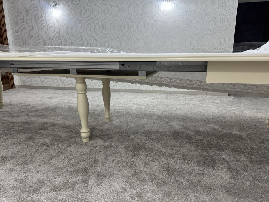 Продается стол раскладной до 4 метра