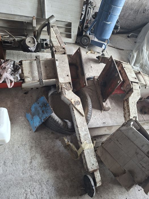 Подемник 2.5 т 2.5  тона  Италия