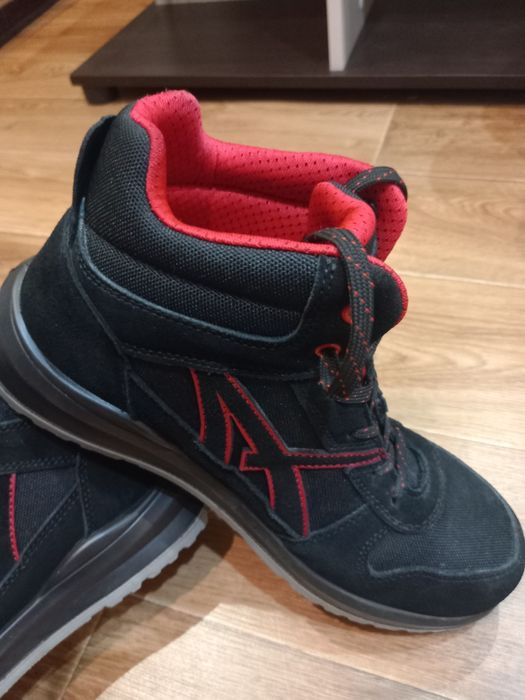 Защитни работни обувки