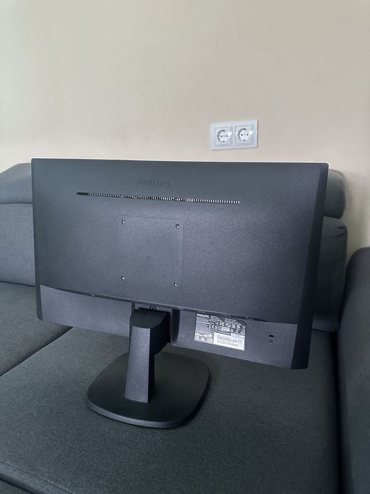 Monitor Philips.
