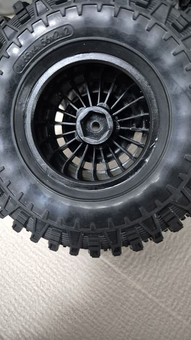 2 x Set roti crawler/overlander Absima Wolf 1:10, originale 116/42 mm hex 12 ca NOI