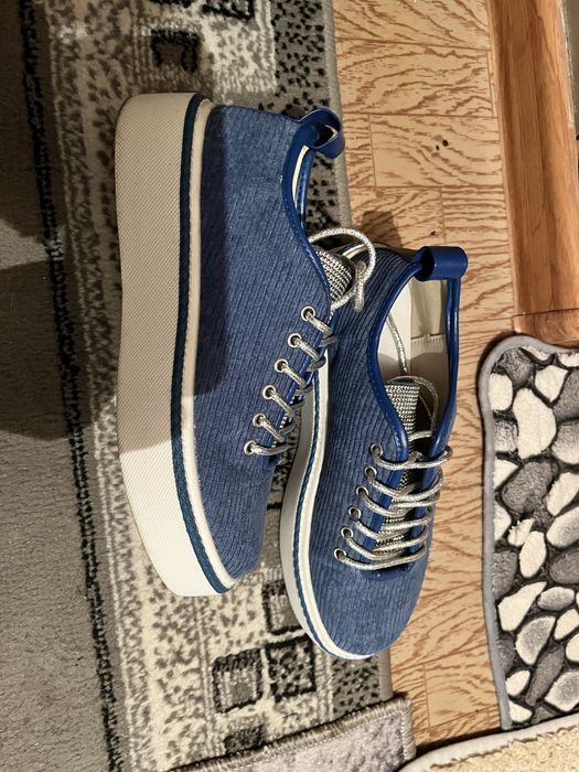 Продам обувь женскую