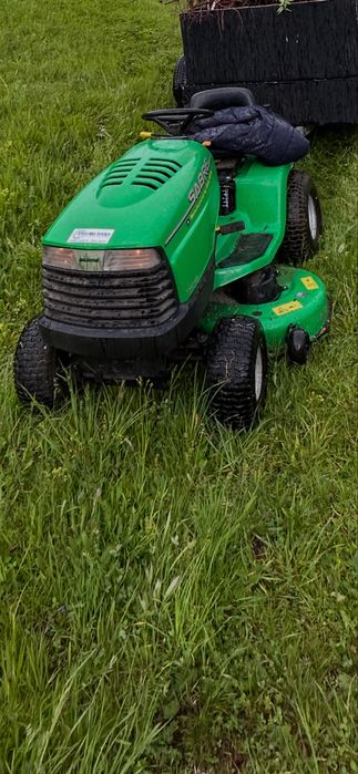 Tractor de tuns gazon john deere sabre 1142 hs