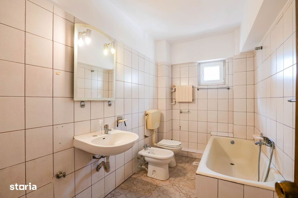 UNIRII, 2 camere decomandat,