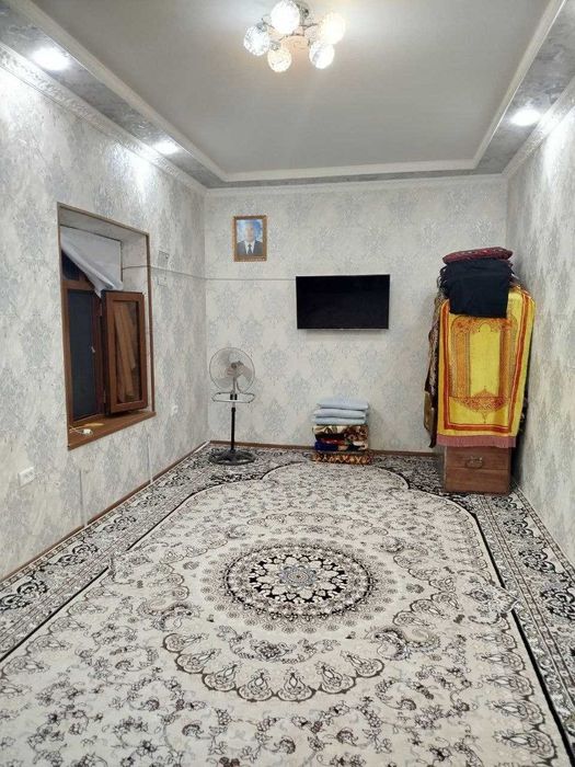 Karmana tumani "Malikrabot" qo'rg'oni hovli sotiladi