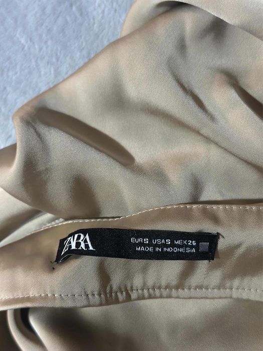 Сатенен топ ZARA