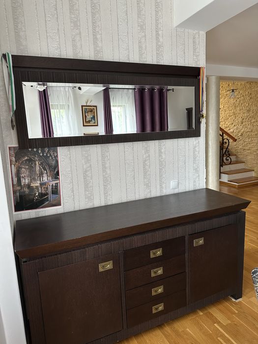 Vand mobila living