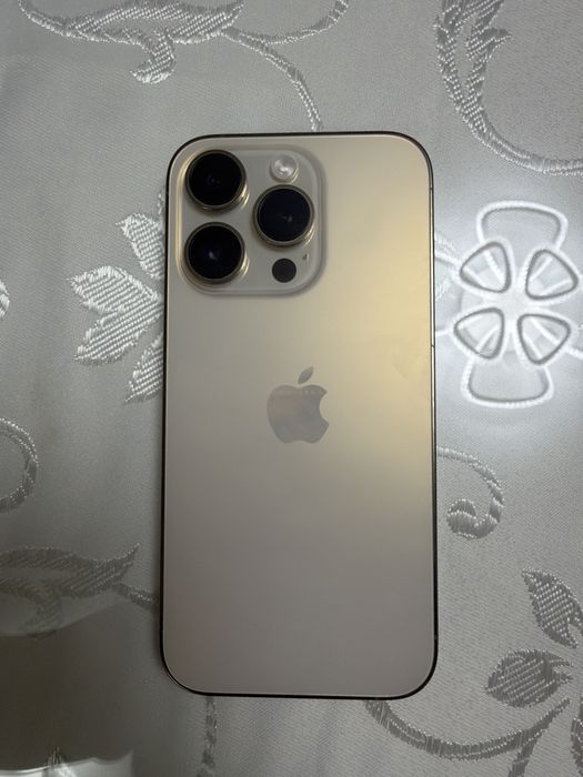 Iphone 14 pro gold